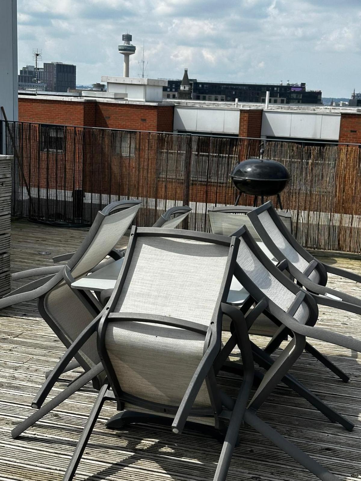 Penthouse - Liverpool City Centre - Nhs Stays - Liverpool Royal Hospital ภายนอก รูปภาพ